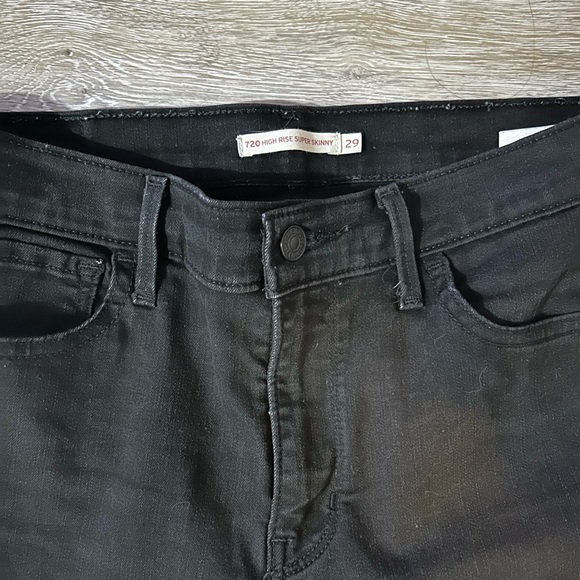 Levi’s 720 high rise super skinny - Picture 2 of 3